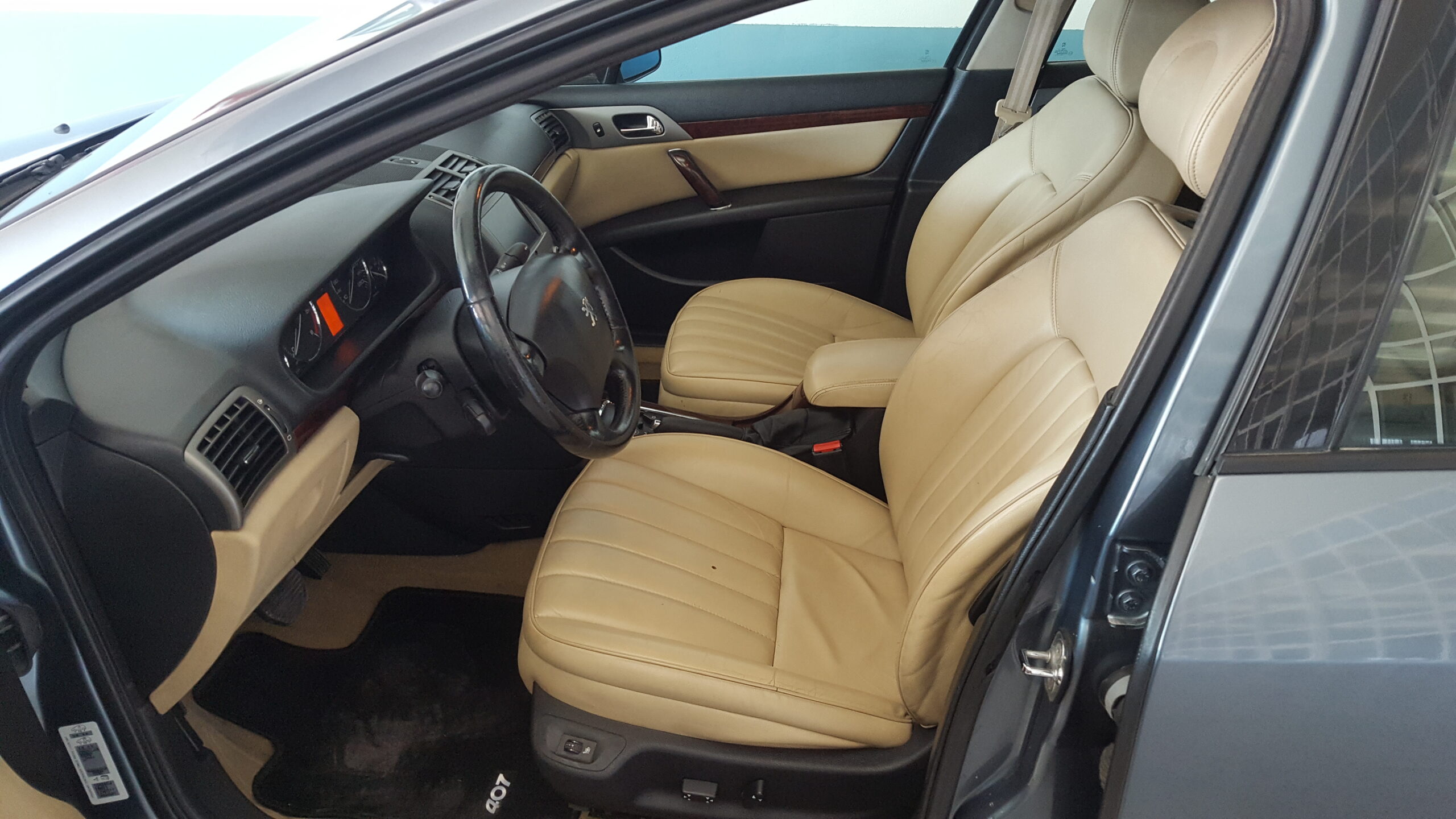 PEUGEOT 407 2.0 HDI - Imagen 7