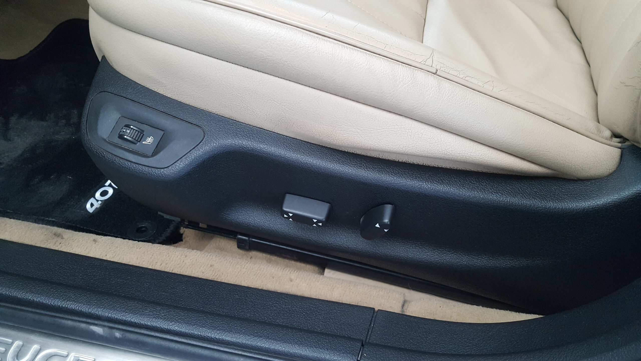 PEUGEOT 407 2.0 HDI - Imagen 13