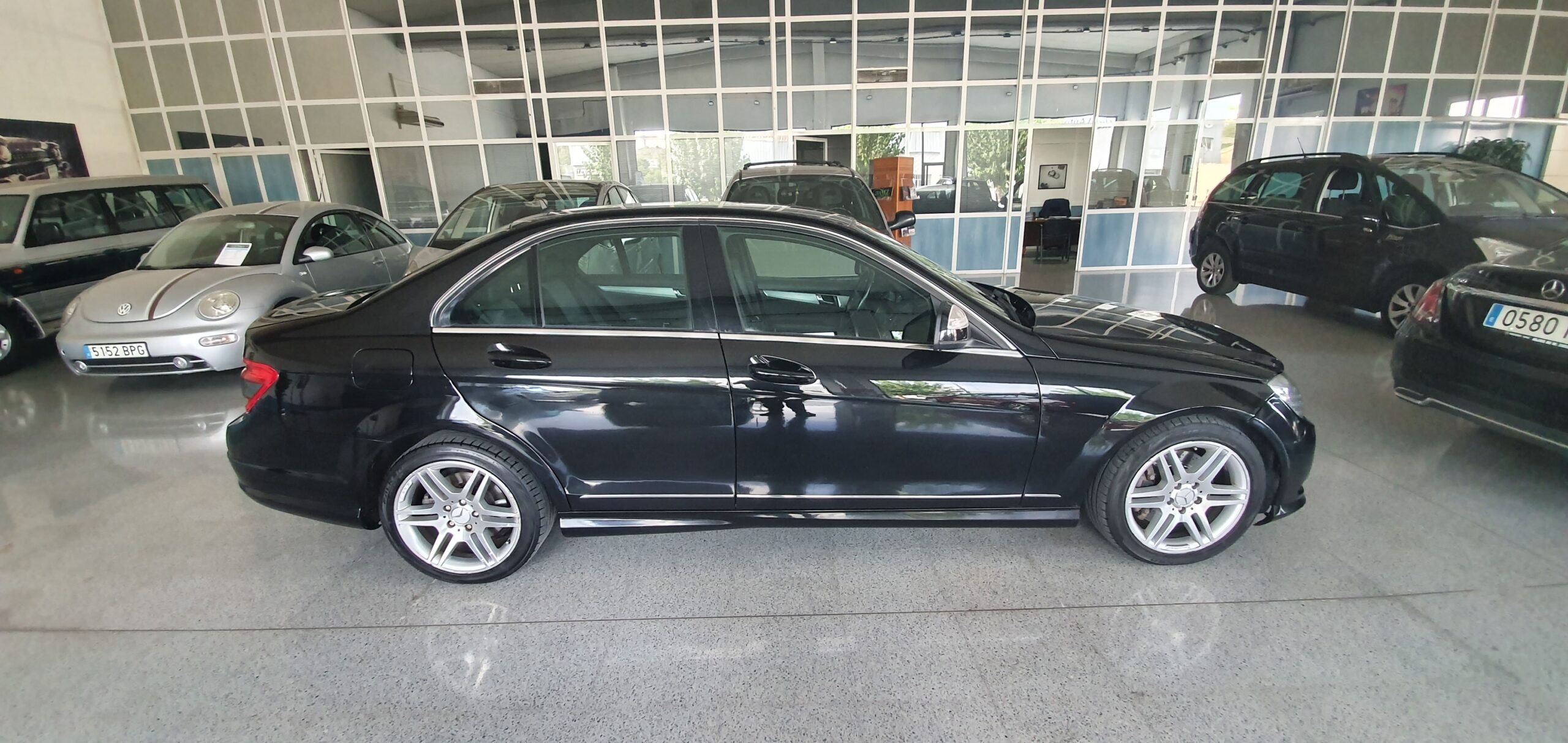 MERCEDES-BENZ Clase C C 320 CDI AVANTGARDE 4p. - Imagen 4