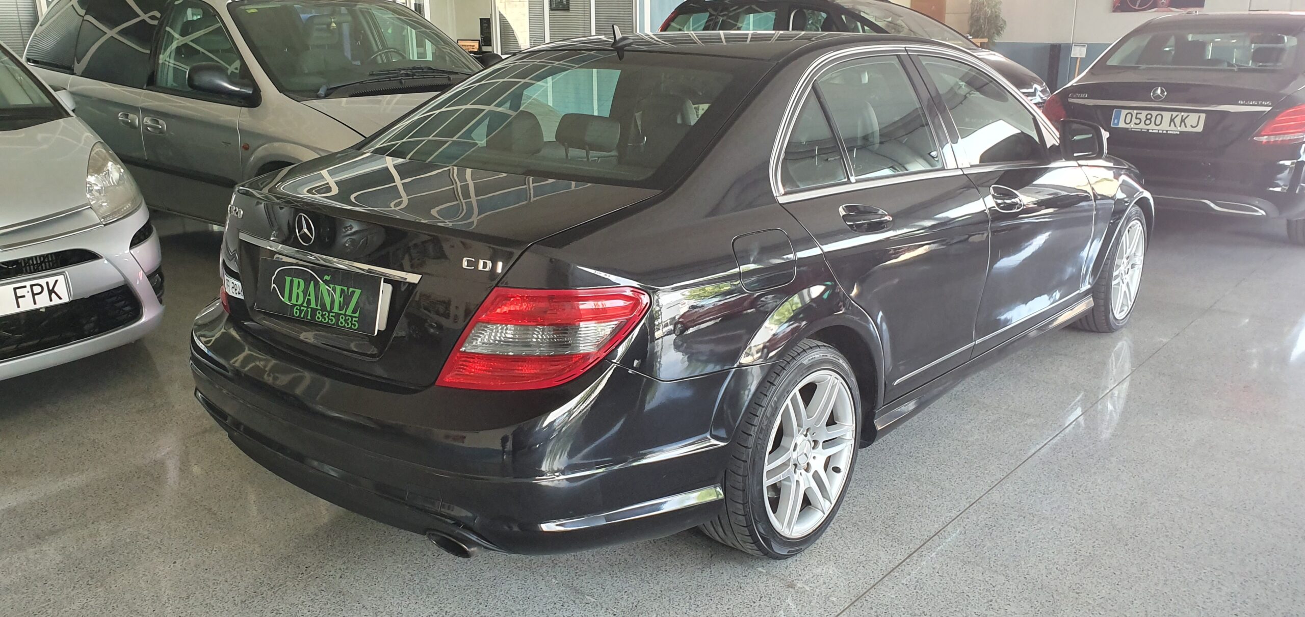 MERCEDES-BENZ Clase C C 320 CDI AVANTGARDE 4p. - Imagen 6