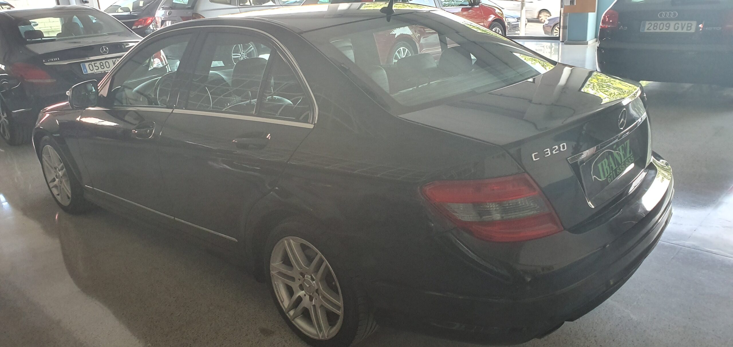 MERCEDES-BENZ Clase C C 320 CDI AVANTGARDE 4p. - Imagen 7