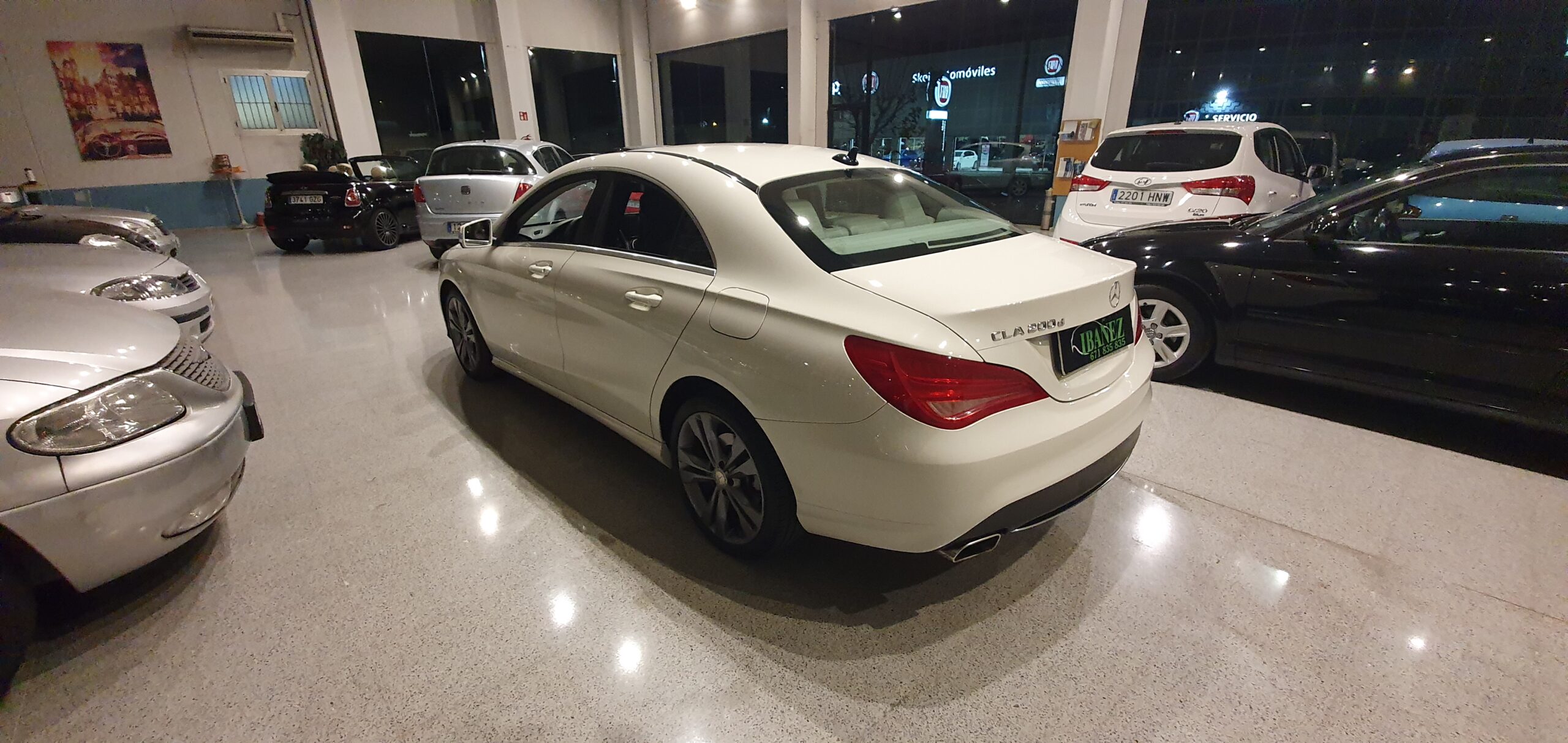MERCEDES-BENZ Clase CLA CLA 200 d Urban 4p. - Imagen 6