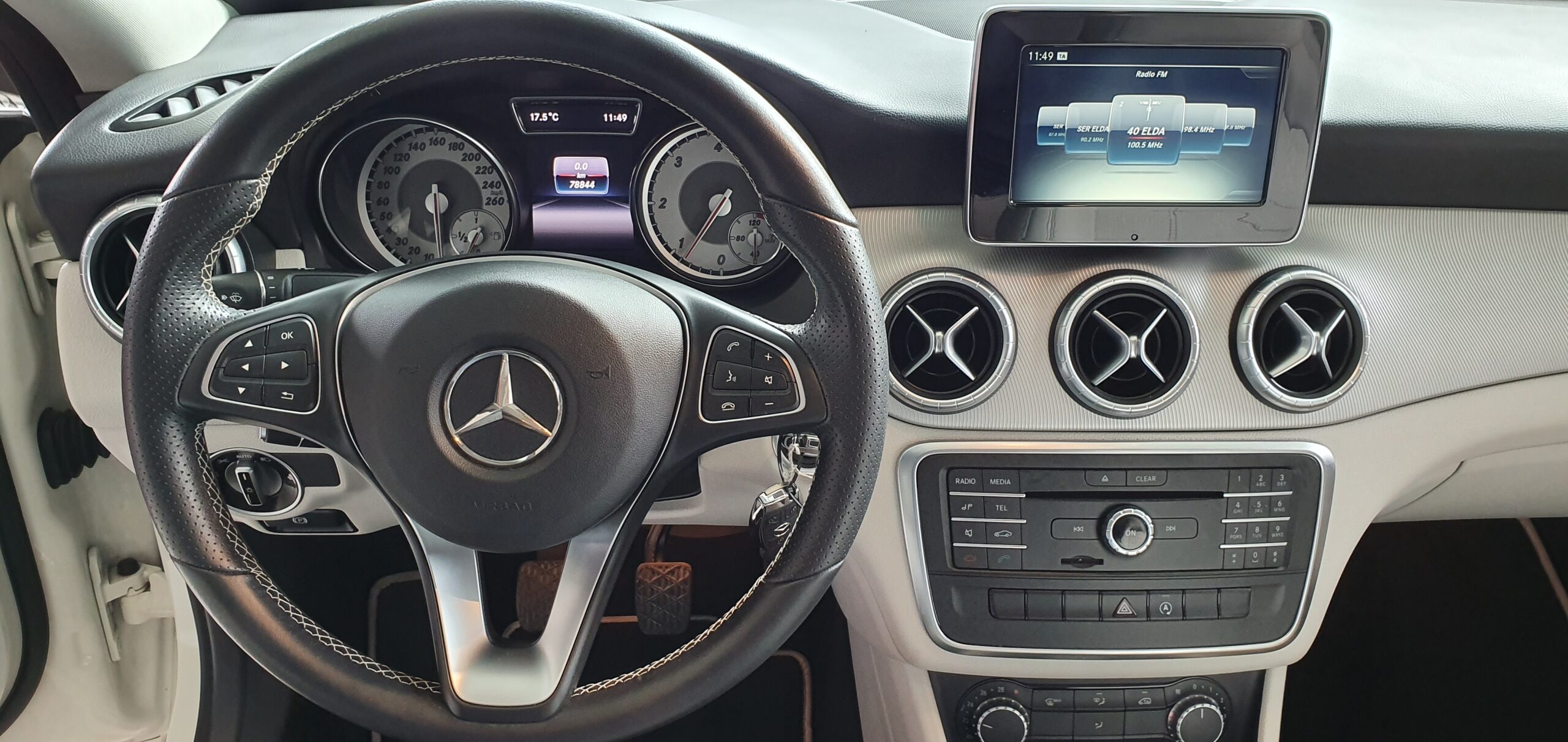 MERCEDES-BENZ Clase CLA CLA 200 d Urban 4p. - Imagen 9