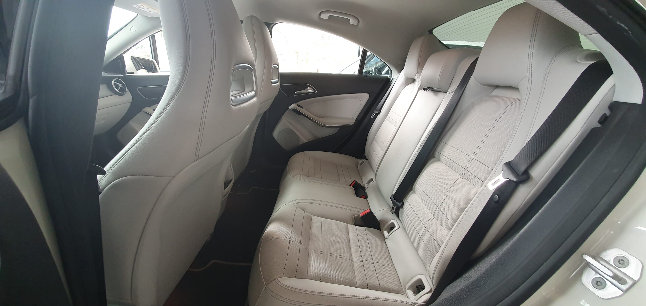 MERCEDES-BENZ Clase CLA CLA 200 d Urban 4p. - Imagen 12