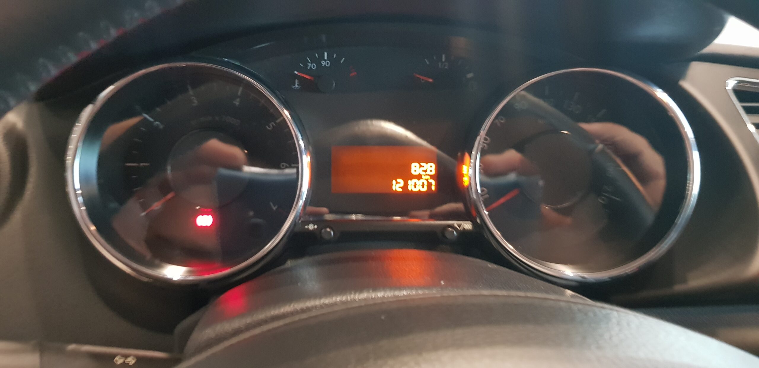 PEUGEOT 3008 Confort 1.6 VTi 120 5p. - Imagen 6