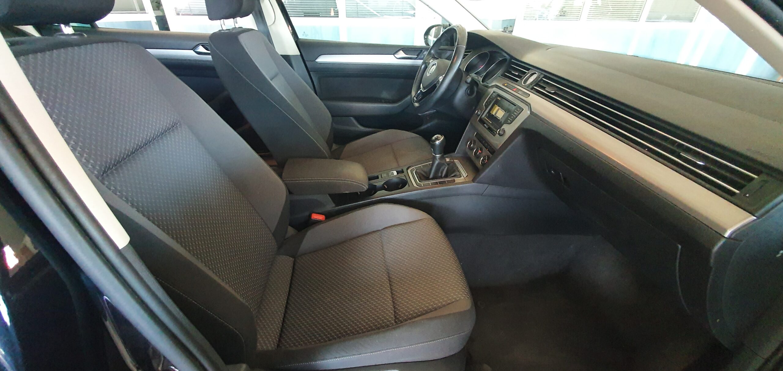 Ibañez Automóviles - VOLKSWAGEN Passat Advance 1.6 TDI 88kW 120CV Variant 5p. - 20210507 165823 scaled