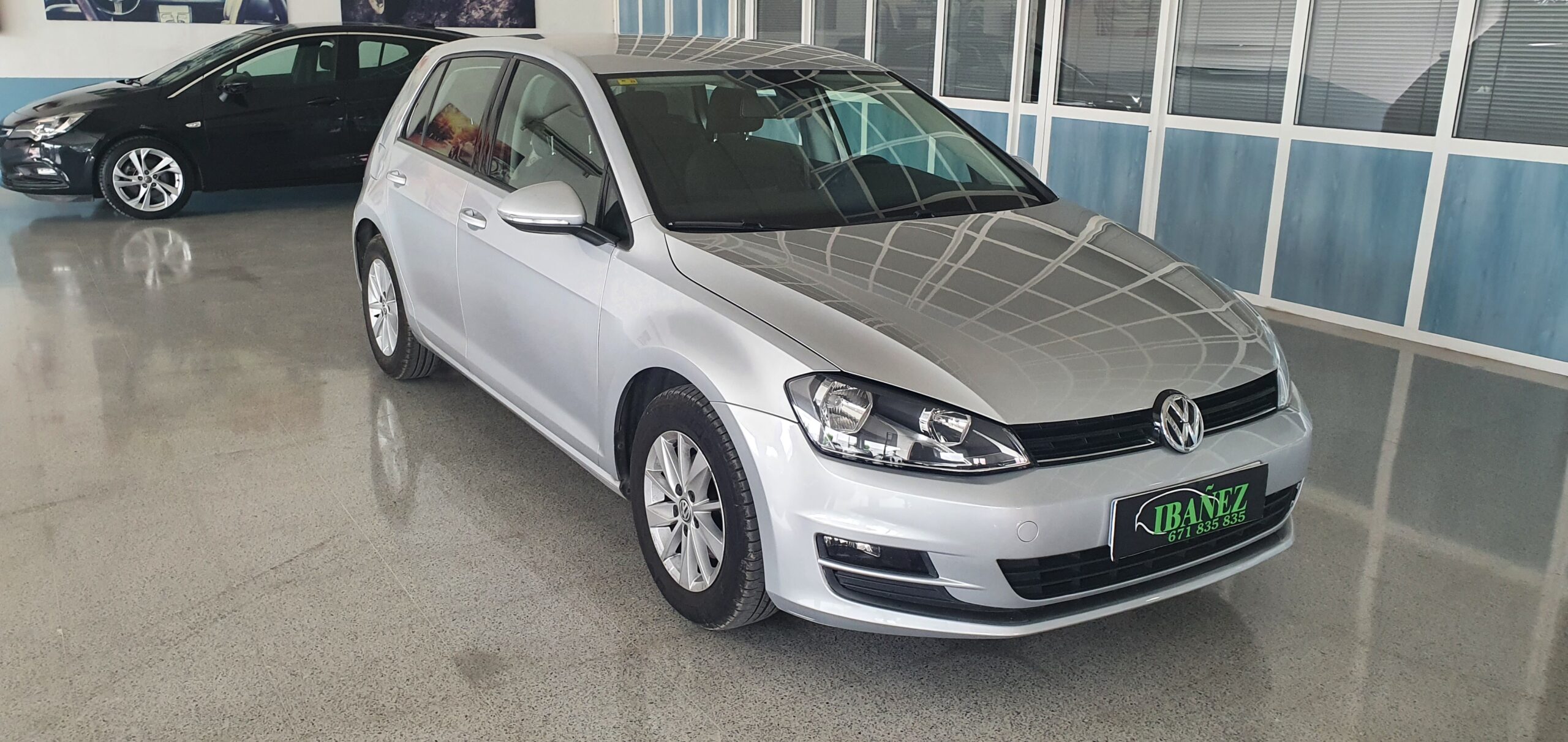 VOLKSWAGEN Golf Advance 1.6 TDI 105cv BMT - Imagen 2