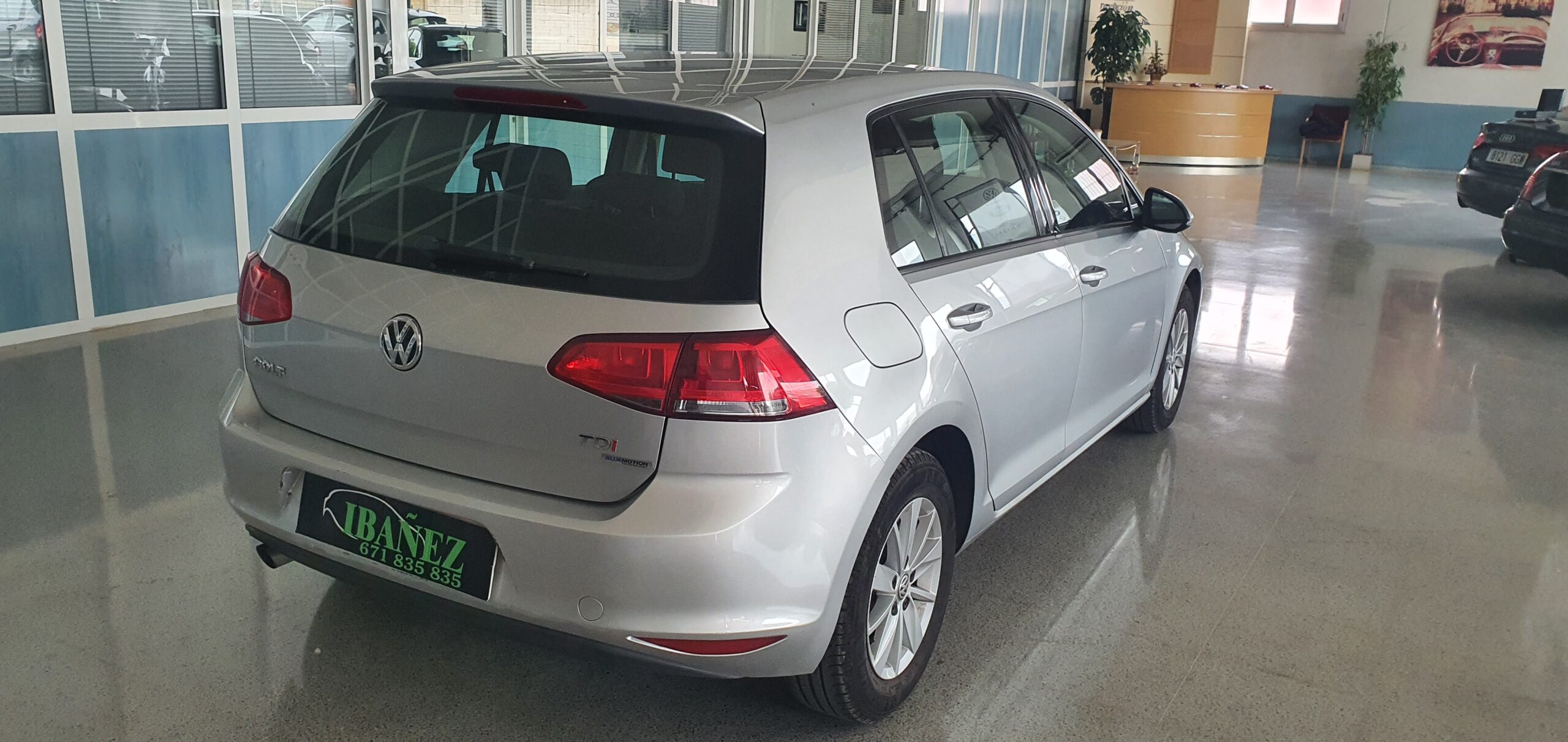 VOLKSWAGEN Golf Advance 1.6 TDI 105cv BMT - Imagen 8