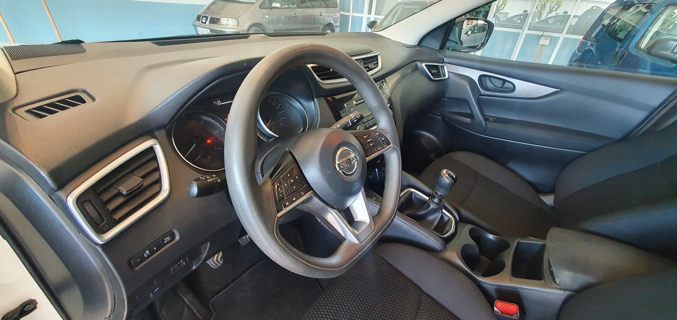 NISSAN QASHQAI dCi 81 kW 110 CV VISIA - Imagen 11