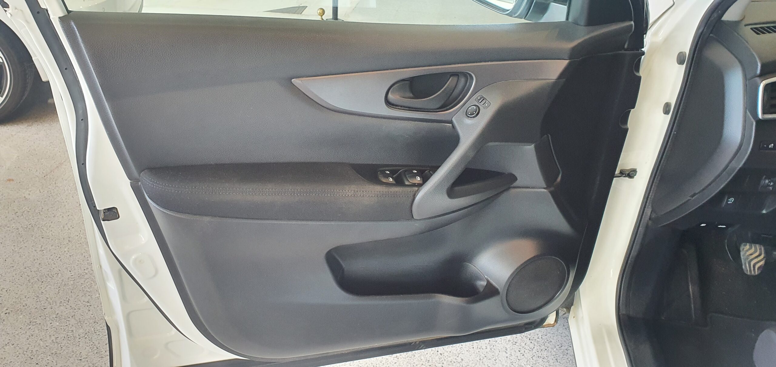 NISSAN QASHQAI dCi 81 kW 110 CV VISIA - Imagen 13