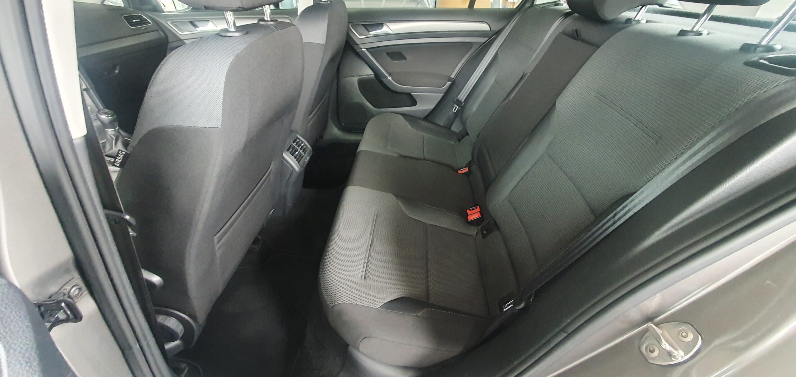 VOLKSWAGEN Golf Advance 1.6 TDI 105cv BMT - Imagen 11
