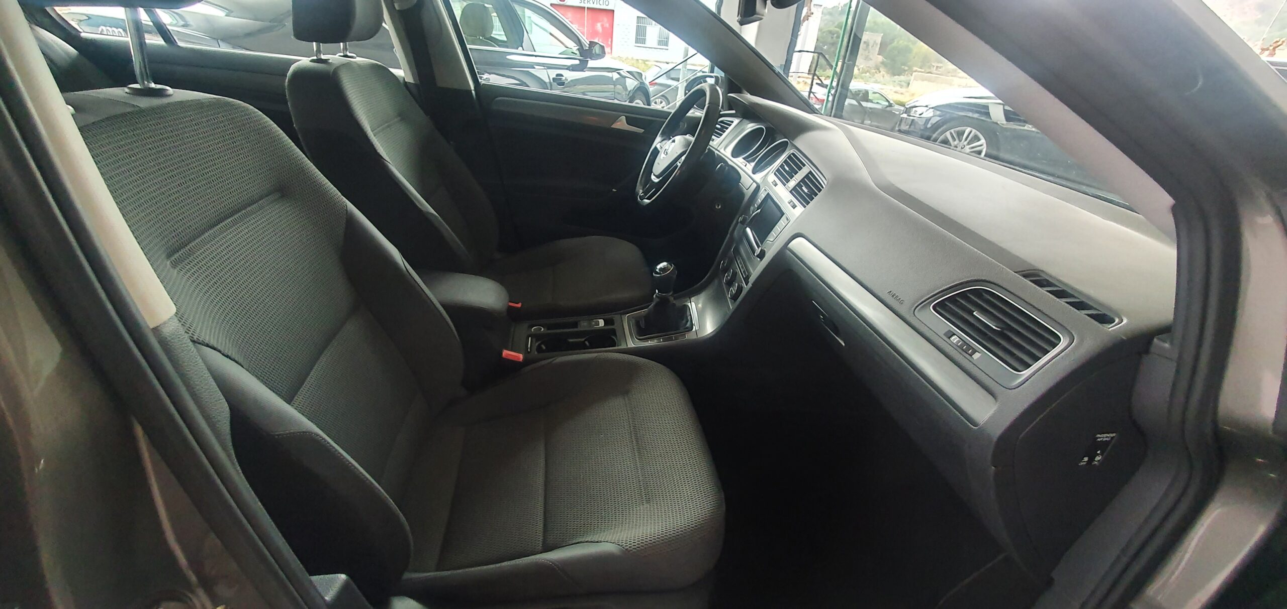 VOLKSWAGEN Golf Advance 1.6 TDI 105cv BMT - Imagen 13
