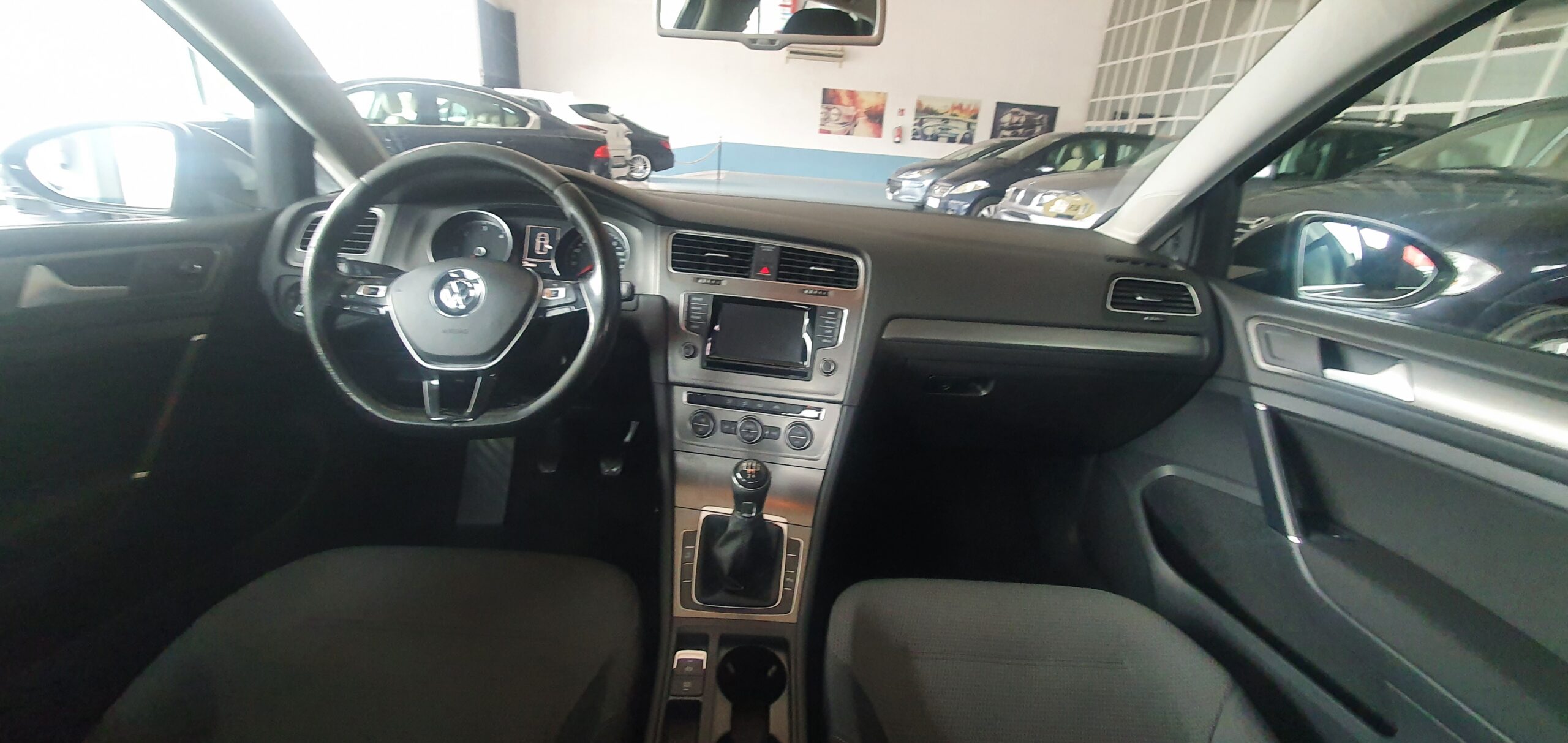 VOLKSWAGEN Golf Advance 1.6 TDI 105cv BMT - Imagen 18